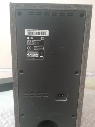 Barra de Sonido LG SK5 + Subwoofer