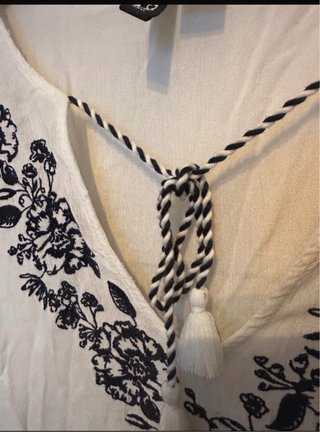 Blusa Blanca Bordada Talla XL