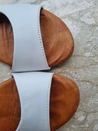 Sandali in pelle bianca Essentials