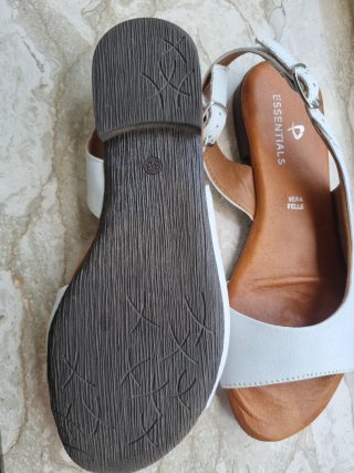 Sandali in pelle bianca Essentials