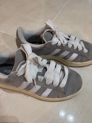 Tenis adidas campus