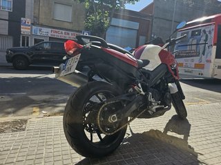 BMW F800R Roja y Blanca