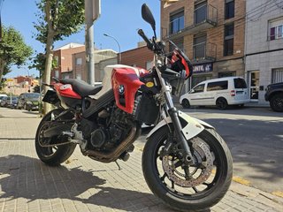 BMW F800R Roja y Blanca