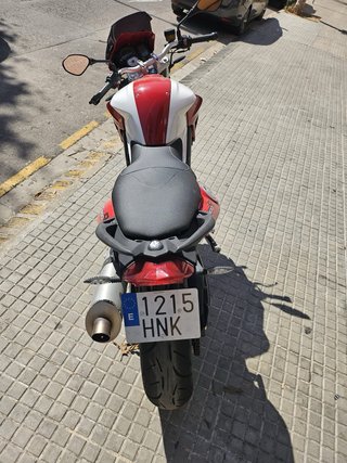 BMW F800R Roja y Blanca