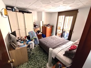Se Vende Piso , Todo Exterior en Badalona. 86m2.