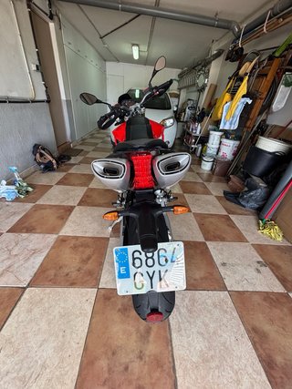 Aprilia Dorsoduro 750