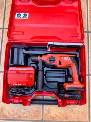 HILTI TE 2-22 Martillo Percutor + Batería
