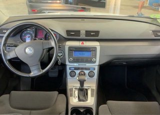 Volkswagen Passat 1.6fsi DSG solo 40.000km