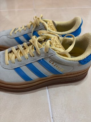 Tenis adidas gazelle
