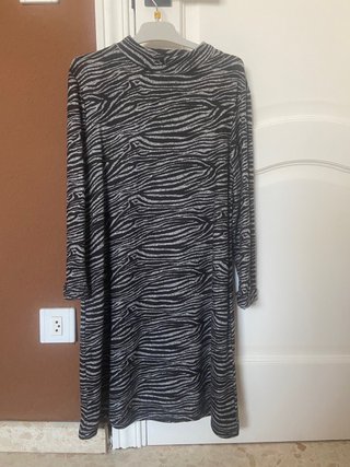 Vestido animal print. Talla M