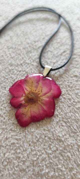 Colgante de Rosa Natural de Alhama
