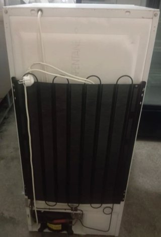 Congelador vertical Indesit 6 cajones por 170€.