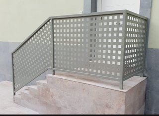ARREGLO DE BARANDILLA DE BALCÓN – TORTOSA Y ALRED