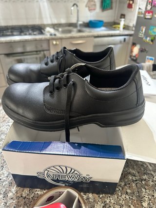 Scarpe Antinfortunistiche per vari settori