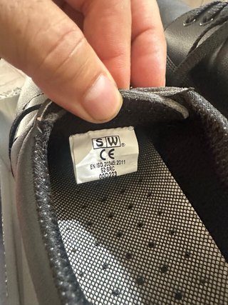 Scarpe Antinfortunistiche per vari settori