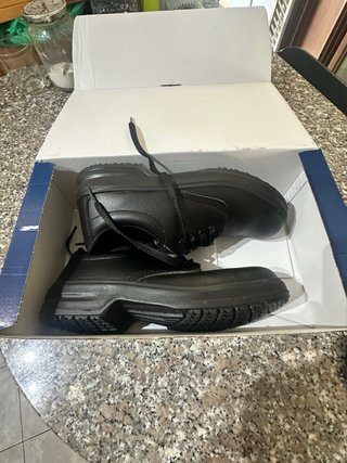 Scarpe Antinfortunistiche per vari settori