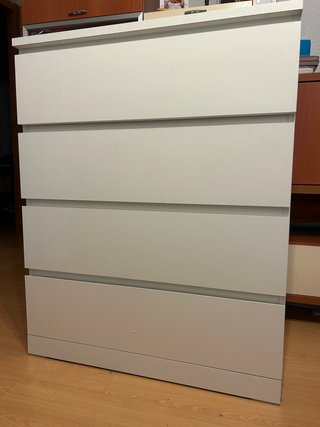 Cómoda blanca de ikea