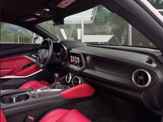 Chevrolet Camaro 6.2 V8 453cv