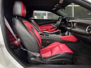 Chevrolet Camaro 6.2 V8 453cv