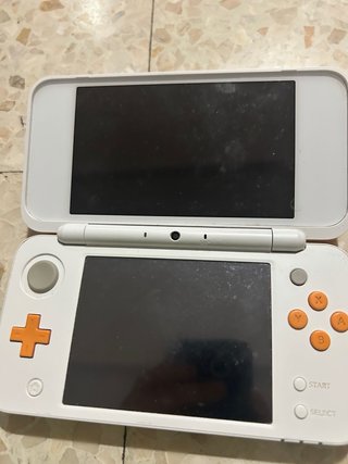 Nintendo new 2DS XL , 5 euros cada juego