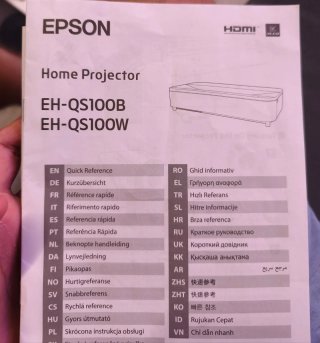 Proyector Epson EH-QS100B con plástico protector