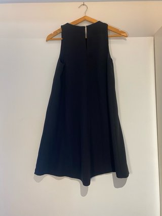 Mini vestido negro evasé Zara