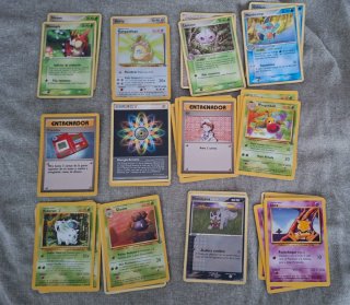 Cartas Pokemon y yoyó