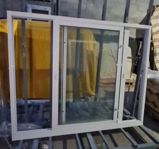 Ventana aluminio Climalit con cierres seguridad