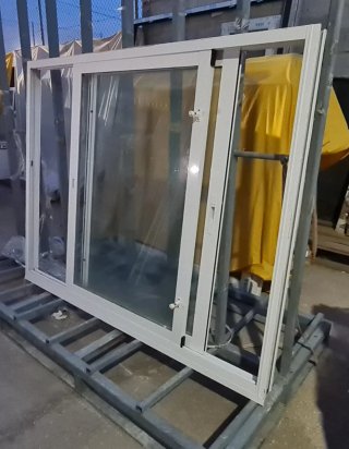 Ventana aluminio Climalit con cierres seguridad