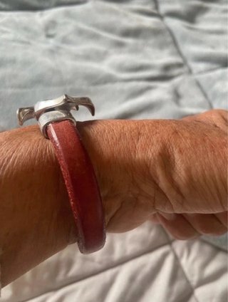 Pulsera de plata y cuero