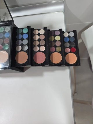 Paleta grande de maquillaje