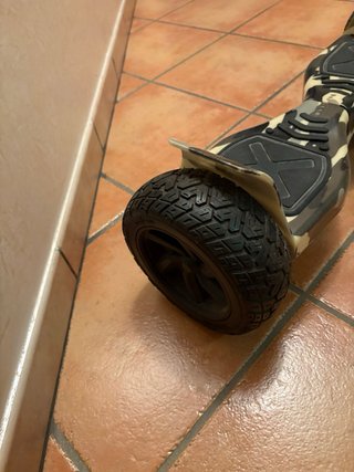 Hoverboard con design mimetico