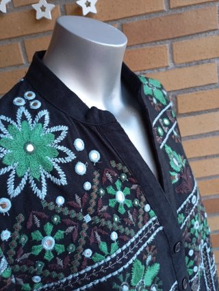 Kimono Zara Étnico Negro y Verde