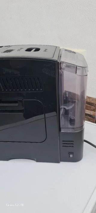 Cafetera Delonghi Autentica Plus