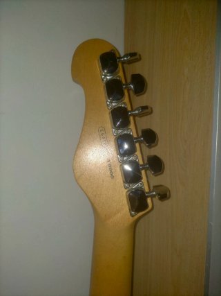 Guitarra Eléctrica Yamaha amplificador Marshall