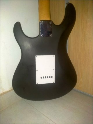 Guitarra Eléctrica Yamaha amplificador Marshall