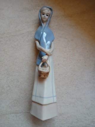 Statuina vintage porcellana stile Capodimonte/Llad
