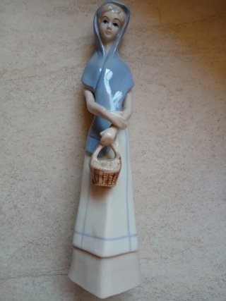 Statuina vintage porcellana stile Capodimonte/Llad