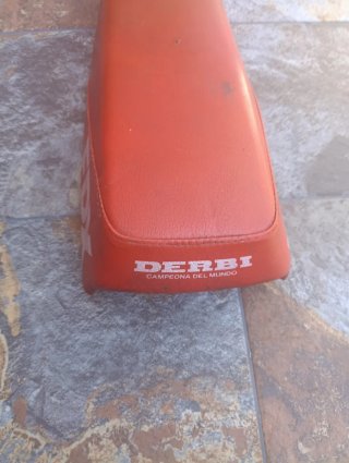 Asiento Derbi FDX Rojo