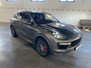 Porsche Cayenne TURBO 520CV 2015