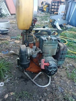 Bomba de agua con depósito