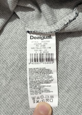 Camiseta Desigual Gris Cuello Bufanda – Talla S