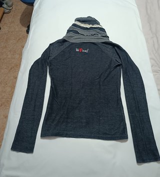 Camiseta Desigual Gris Cuello Bufanda – Talla S