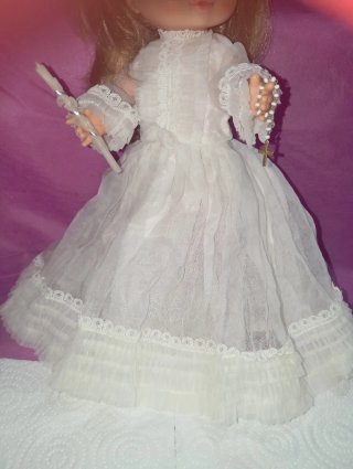Muñeca Evelin Años 70,con vestido comunión vintage