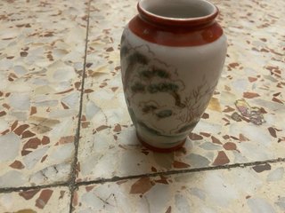 Jarrón chino de cerámica pintado original antiguo