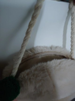Bolsito peluche camello con pompones