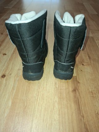 Botas de nieve para niño. Talla 32