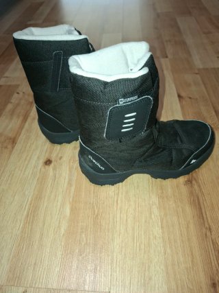 Botas de nieve para niño. Talla 32