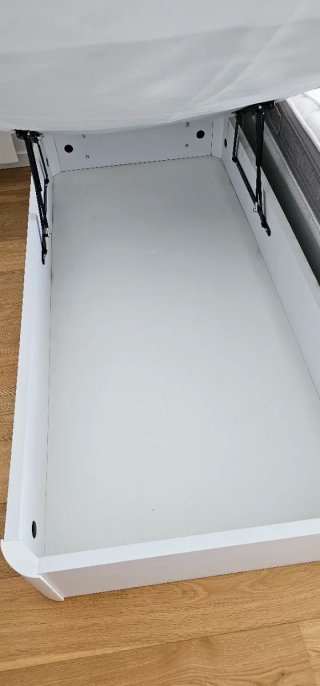 Canape abatible blanco. Colchón de regalo