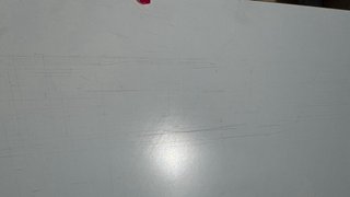 Tavolo da disegno con piano regolabile